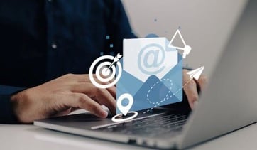 Más allá del impacto: Estrategias de correo electrónico para fomentar clientes potenciales y relaciones