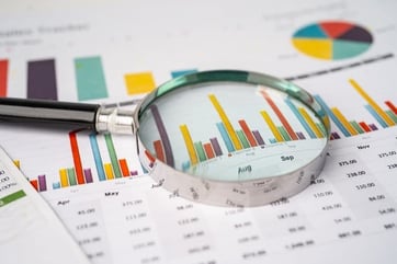 Informes GA4: Lo que necesita rastrear para medir el ROI